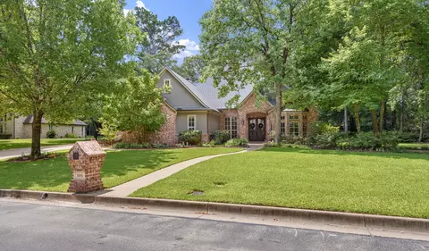 1915 Stonegate Blvd, Tyler, TX 75703