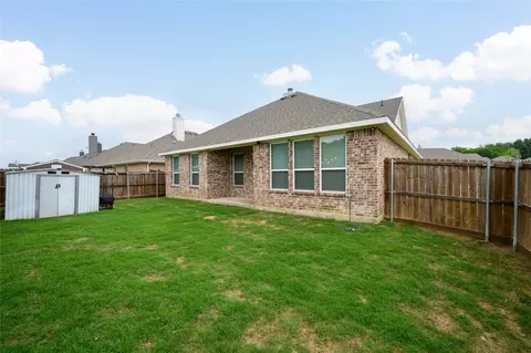Exterior - 300 Bronco Dr, Pilot Point, TX 76258 photo 5 of 6
