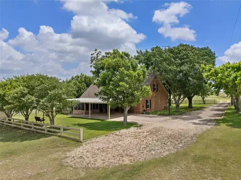 Other - 443 Rost Rd, Mcgregor, TX 76657 photo 2 of 4