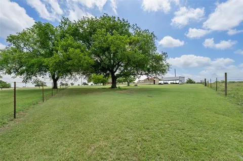 Exterior - 443 Rost Rd, Mcgregor, TX 76657 photo 11 of 14