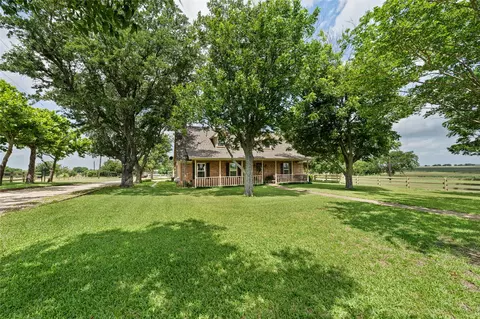Exterior - 443 Rost Rd, Mcgregor, TX 76657 photo 10 of 14