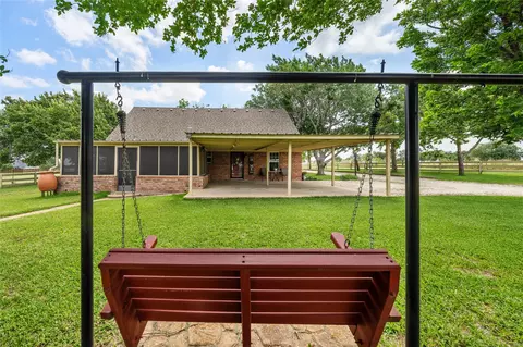 Exterior - 443 Rost Rd, Mcgregor, TX 76657 photo 12 of 14