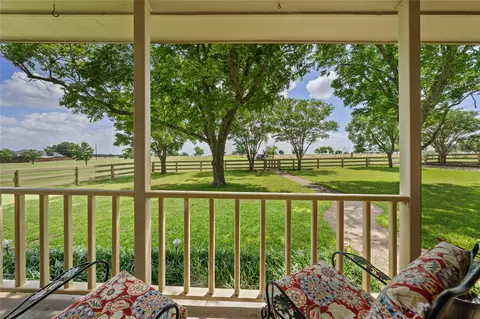 Exterior - 443 Rost Rd, Mcgregor, TX 76657 photo 3 of 14