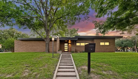 511 Sunset St, Clifton, TX 76634