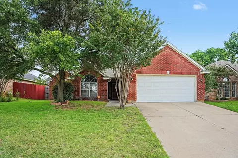 8725 Creede Trl, Fort Worth, TX 76118