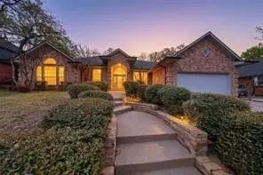 1405 Briar Dr, Bedford, TX 76022