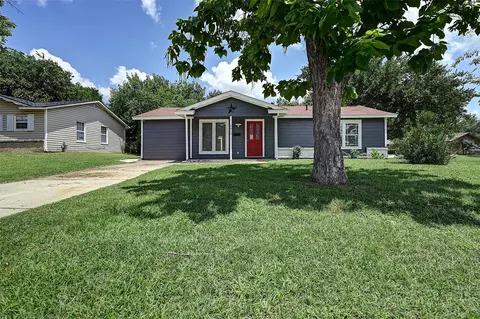 4913 Tahoe Dr, Fort Worth, TX 76119