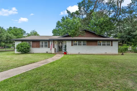600 S Andrews Dr, Robinson, TX 76706