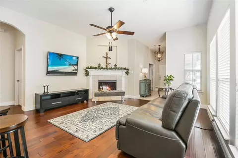 1808 Forsythe Dr, Savannah, TX 76227