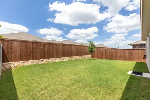 14145 Inglebert St, Pilot Point, TX 76258 photo 32