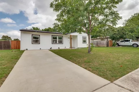 1301 Cardinal St, Arlington, TX 76010