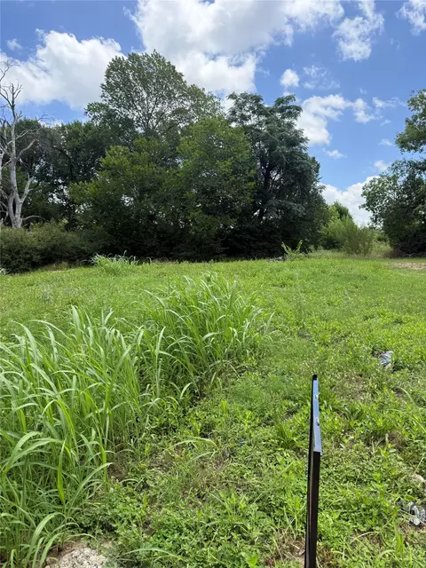 1151 Freeman St, Fort Worth, TX 76104