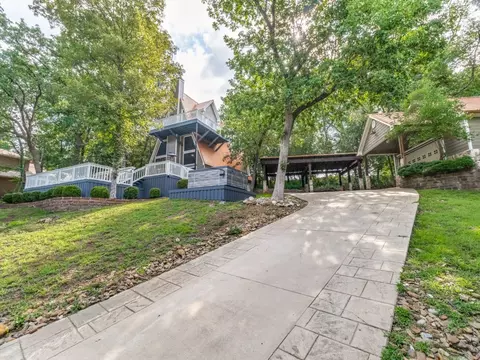 104 Bridlepath Dr, Pottsboro, TX 75076