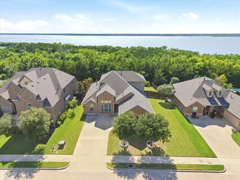 3909 Whitman Dr, Rockwall, TX 75087