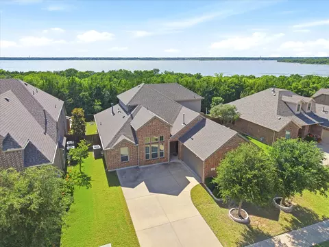 3909 Whitman Dr, Rockwall, TX 75087