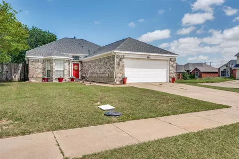 5651 Centeridge Dr, Dallas, TX 75249
