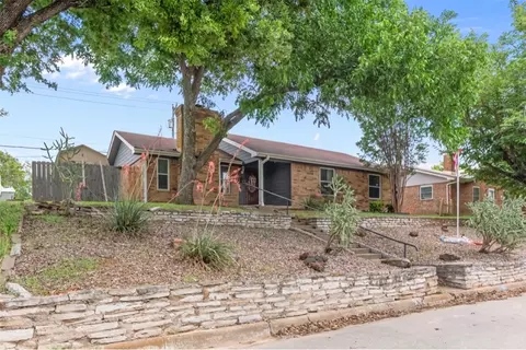 1205 S Rusk St, Weatherford, TX 76086