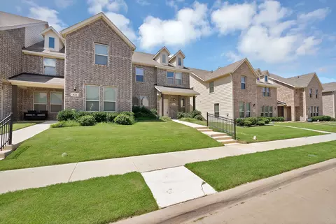 422 Milverton Dr, Crowley, TX 76036