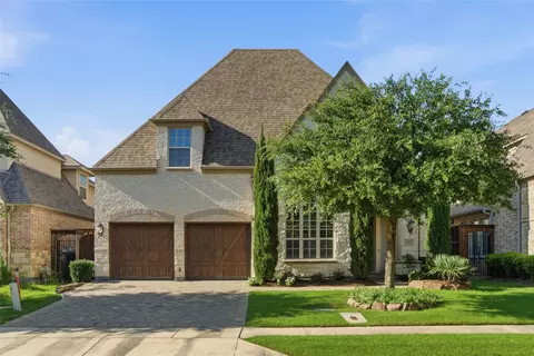 645 Clearwater Dr, Irving, TX 75039