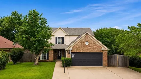 6924 Wooddale Dr, Watauga, TX 76148