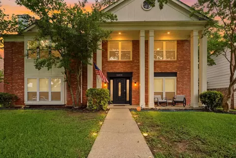2209 Villawood Ln, Garland, TX 75040