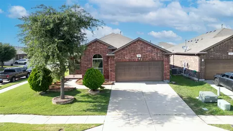 1801 Potrillo Ln, Fort Worth, TX 76131