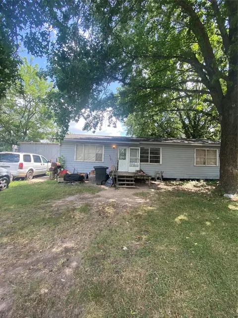 356 E Kansas St, Van, TX 75790