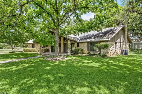 515 New Highland Rd, Springtown, TX 76082