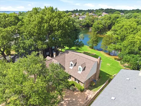 204 Sovereign Ct, Rockwall, TX 75032