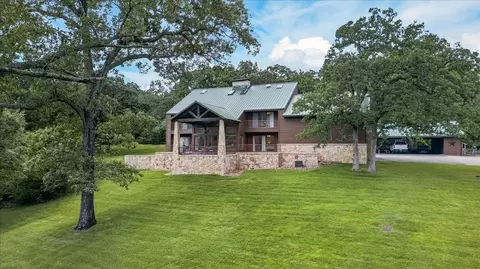 906 Valle Vista Dr, Athens, TX 75751