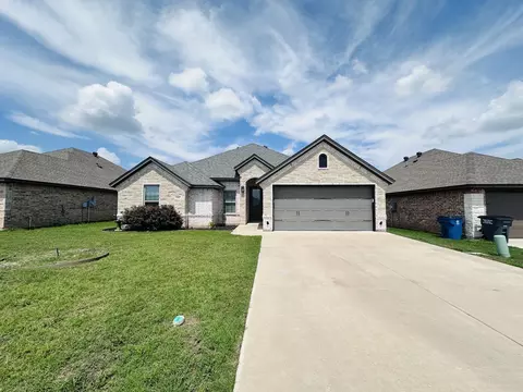 3337 White Horse Dr, Granbury, TX 76049