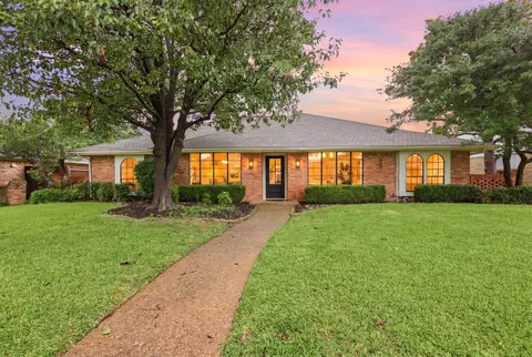 527 Tiffany Trl, Richardson, TX 75081