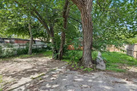 5142 N Hall St, Dallas, TX 75235