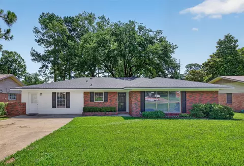 2709 Ridge Lake Dr, Shreveport, LA 71109