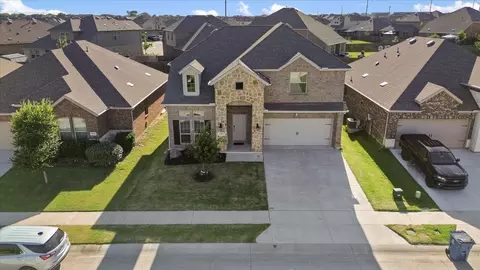 2919 Jasper Trl, Aubrey, TX 76227