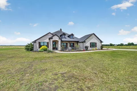 7014 Davidson Rd, Sanger, TX 76266