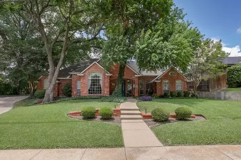 917 Longmeadow Ln, Desoto, TX 75115