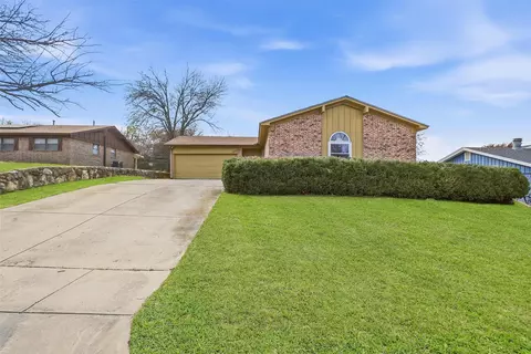 7833 Davenport Ave, Fort Worth, TX 76116