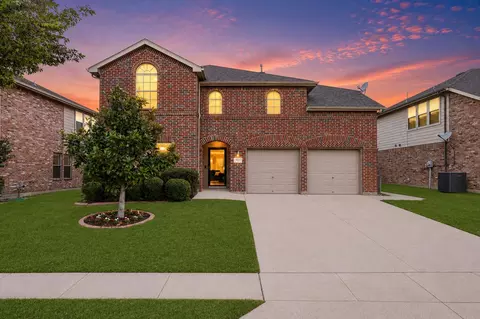9121 Liberty Crossing Dr, Fort Worth, TX 76131