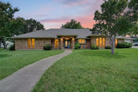 108 Heatherstone Cir, Kaufman, TX 75142