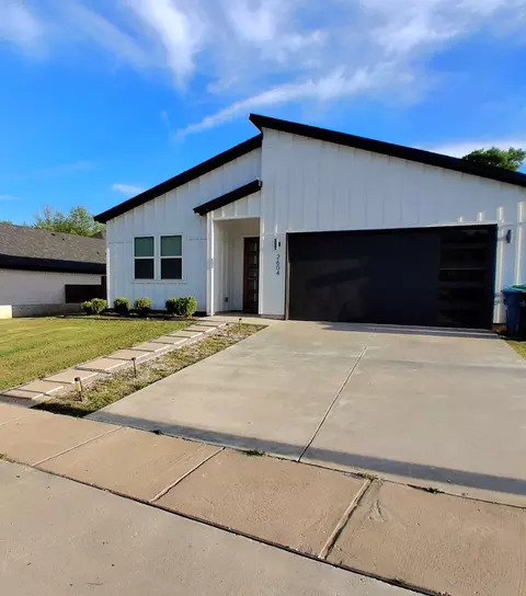 2604 Flora Ln, Denison, TX 75020