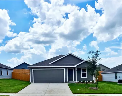 210 Hidden Meadows Dr, Sherman, TX 75092