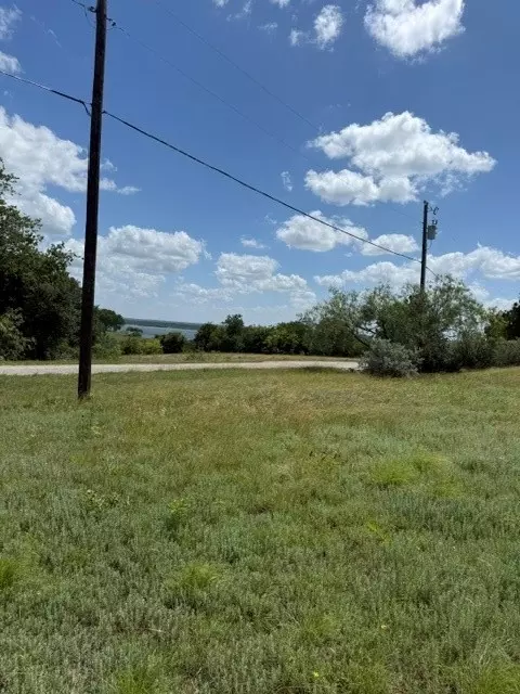 10065 Lakeview Ct, Whitney, TX 76692