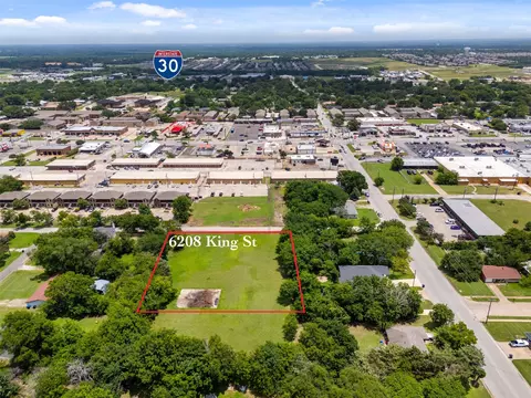 6208 King St, Greenville, TX 75402