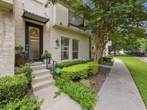7333 Valley View Ln #305, Dallas, TX 75240