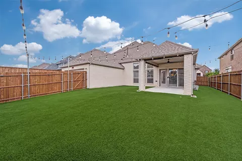 Exterior - 14044 Steadman Dr, Frisco, TX 75035 photo 2 of 5