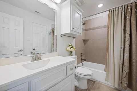 Bath - 14044 Steadman Dr, Frisco, TX 75035 photo 3 of 4