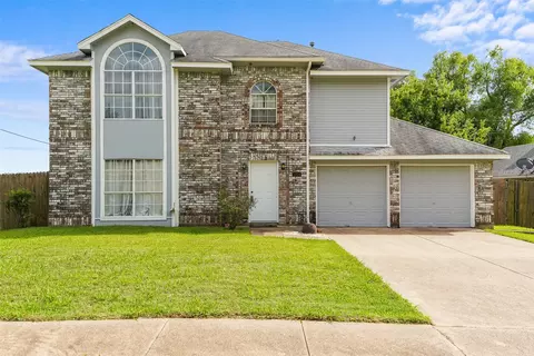 1004 Creekside Dr, Mesquite, TX 75181