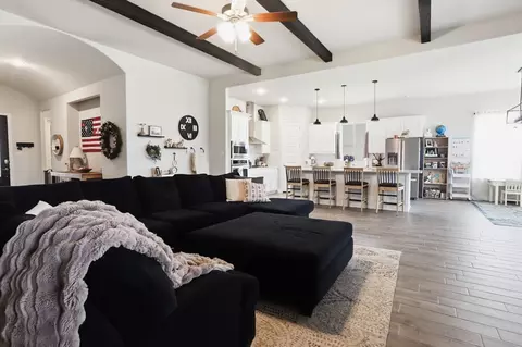910 Park Vista Dr, Justin, TX 76247