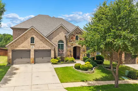 8312 Victoria Ln, Lantana, TX 76226